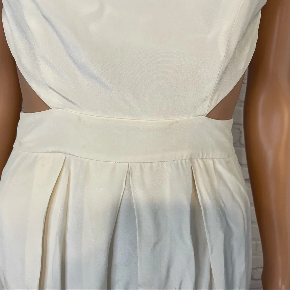 BCBG White Ball Gown w/ statement jewelry & open side slits size 2